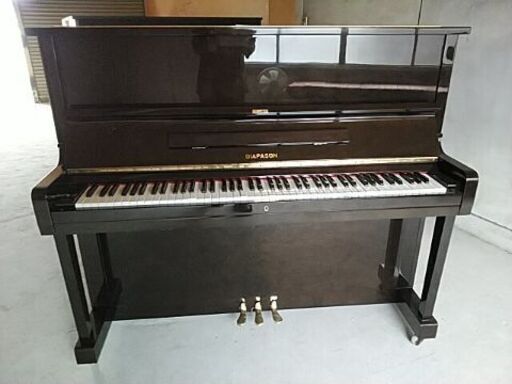 カワイアップライトピアノ。超お値打ち99800円。売約済みになりました。