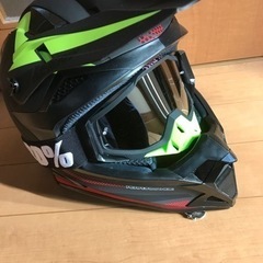 オフロードヘルメットの画像