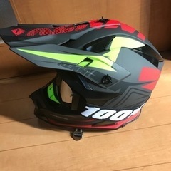 オフロードヘルメット