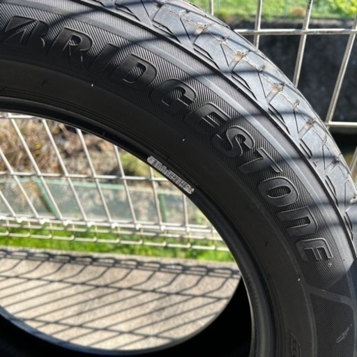 215-55R17 ブリヂストン　レグノ