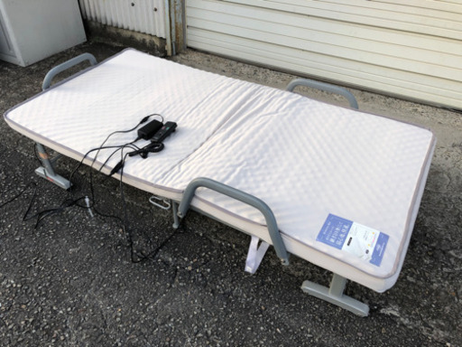 電動折りたたみベッド　シングルベッド