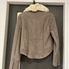 ショート丈コート もこもこ の画像