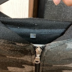 5Lのパーカーの画像