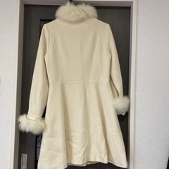 ファー付きコート 結婚式 デート クリスマスの画像