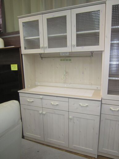 R053 ユーアイ製カントリー調キッチンボード、食器棚 幅114cm 美品