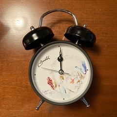 斎藤工　目覚まし時計の画像