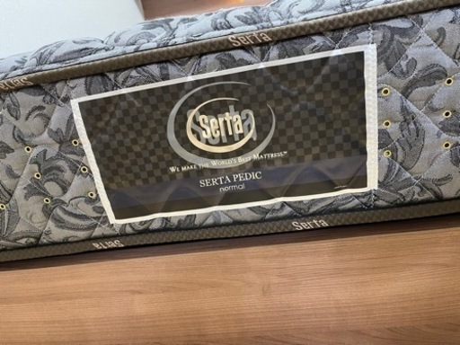 ダブルベッド　フレームとマットレスセット　Serta