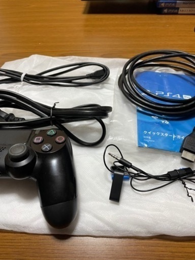 【取来優遇超お得】ps4pro本体とソフト2本　充電冷却スタンドセット