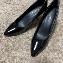 最終値下げ⤵️【新品】パンプス（黒：スムース/エナメル）24.5㌢の画像