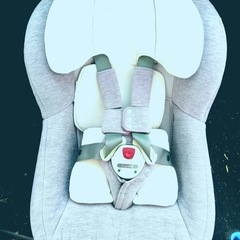 チャイルドシート　コンビ　ハピオスファースト