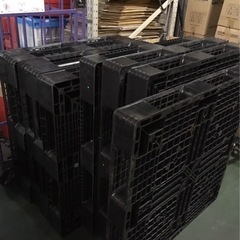 プラスチック製　パレット　プラパレ　40〜50枚くらいの画像