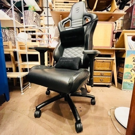 【売約済み】2021年購入　ノーブルチェアーズ noblechairs NBL-PU-BLA-003 ゲーミングチェア ブラック　黒　ヘッドレスト　ゲームチェア　オフィスチェア　eスポーツ　eSports デスクチェア　検　ゲーム　配信　ライブ　Live 17 イチナナ　ポコチャ　インスタ　TikTok ノーブルチェア　noblechair noble chair chairs キャスターチェア　リクライニングチェア　書斎　epic エピック ゴールド　gold ヒーロー　hero