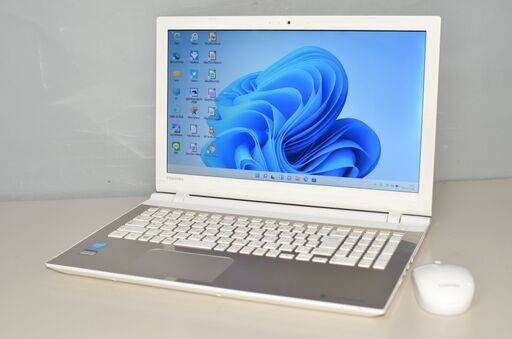 中古ノートパソコン Windows11+office 東芝 Dynabook T45/RGX Celeron/新品爆速SSD256GB/メモリ4GB/DVDマルチ/無線内蔵/テンキ/便利ソフト