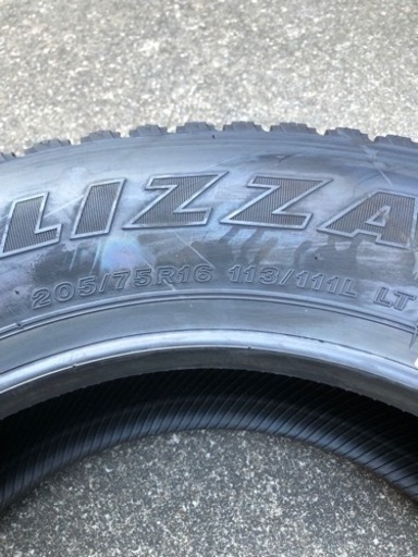 205/75R16 LT スタッドレスタイヤ　ブリヂストン　ブリザックW979  １本