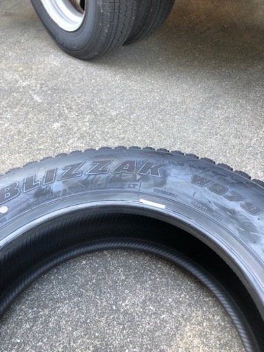 205/75R16 LT スタッドレスタイヤ　ブリヂストン　ブリザックW979  １本