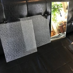 【アンティーク】昭和型板ガラス２枚と鏡のセット　ハンドメイドなど...