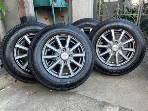 スタッドレスタイヤ　⭐️売り尽くし値引き