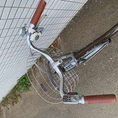 ブリジストン　assista 前タイヤ新品　電動アシスト自転車