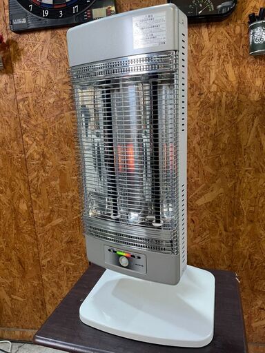 Q2604　コロナ　遠赤外線ストーブ