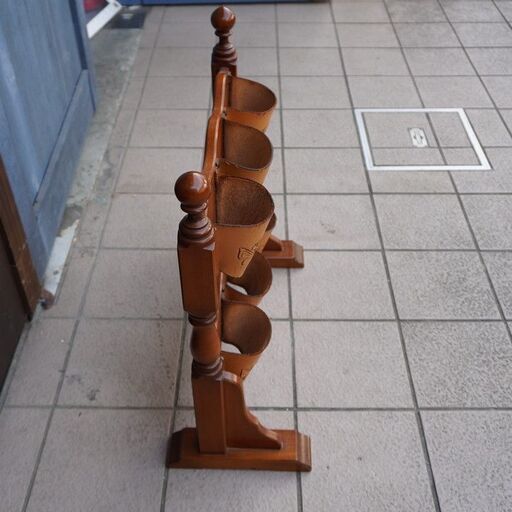 横浜クラシック家具 ストア Daniel(ダニエル)のスリッパラックです。樺