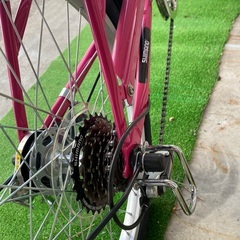 新古車　未使用　20インチ　ピンク　シマノ6段変速の画像