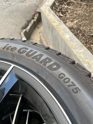 新品同様スタッドレスとホイールの4本セット