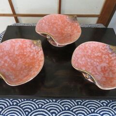 ❤高台の皿❤小皿❤デザート皿❤菓子皿3枚