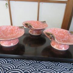 ❤高台の皿❤小皿❤デザート皿❤菓子皿3枚の画像