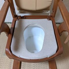 【引取限定 東京都足立区】家具調トイレ セレクトR 標準便座の画像