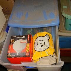 電球と5段プラスチックケースセットで