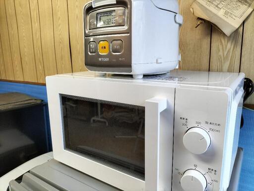 只今、商談中です。！！ニトリ　MM720CUKN3　電子レンジ　50HZ　2019年製・タイガー JAI-R551 マイコン炊飯ジャー 3合炊き  2017年製　2点セット！！