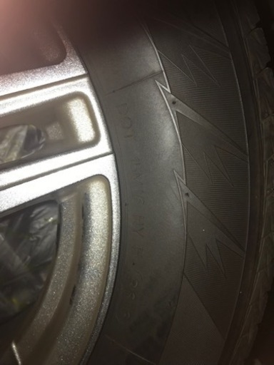 スタッドレス　HANKOOK WINTERicept iZ アルミ付4本セット　185/70R/14 中古