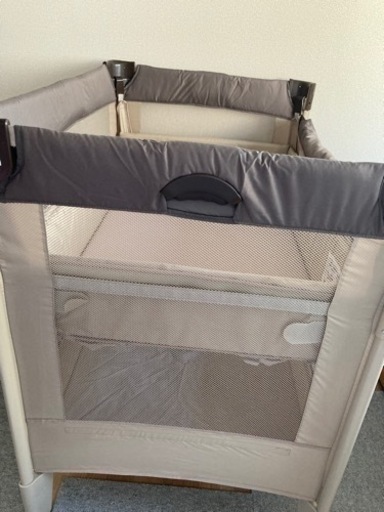 譲渡決定 美品 ココネル アップリカ ベビーベッド