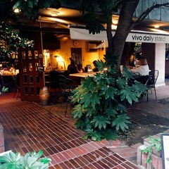 【カフェ・バー】店長募集！