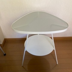 IKEA サイドテーブル　高さ57センチ