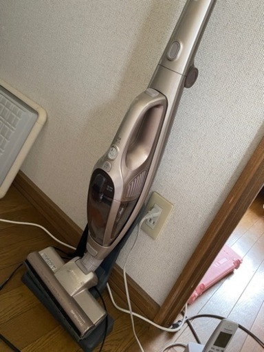 HITACHI ワイヤレス掃除機