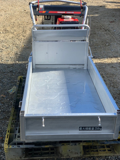 YANMARヤンマークローラ手動ダンプ運搬車　MCG95 最大積載量250kg 再塗装　作動品