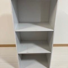 【譲り手様決定】白の3段カラーボックスの画像