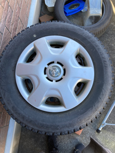 スタッドレスタイヤ