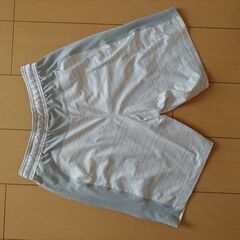 アンダーアーマー　MK-1ショーツ　 トレーニングショーツ　 ホワイト×グレーの画像