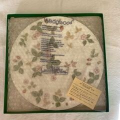 【新品】ウェッジウッド　ワイルドストロベリー　プレートの画像