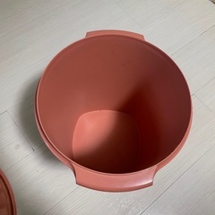 バケツ風ゴミ箱（蓋つき）の画像