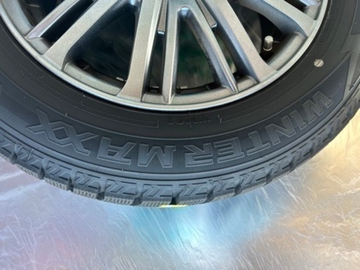 ダンロップ スタッドレスタイヤ　65R15 wintermaxx