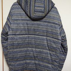 ユニクロのダウンとフード付きジャケット2点の画像