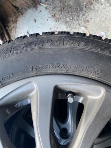 中古ホイール付タイヤお譲り致します