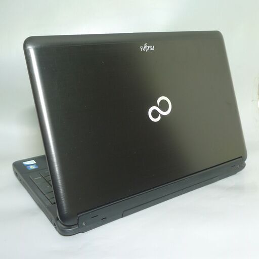 中古美品 ノートパソコン 15.6型 FUJITSU 富士通 AH530/2B Pentium 4GB