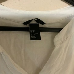 エイチアンドエム　カットソー　サイズXS 身幅35、着丈57センチの画像