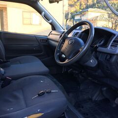 ハイエ－ス　バン　4WD 　年式：平成25年  / 修復歴：なし / 車検： 令和 4年1月の画像