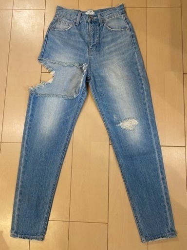 31.GYDA SIDE RIPPED PEG TOP
