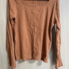 GU レディース　トップスの画像